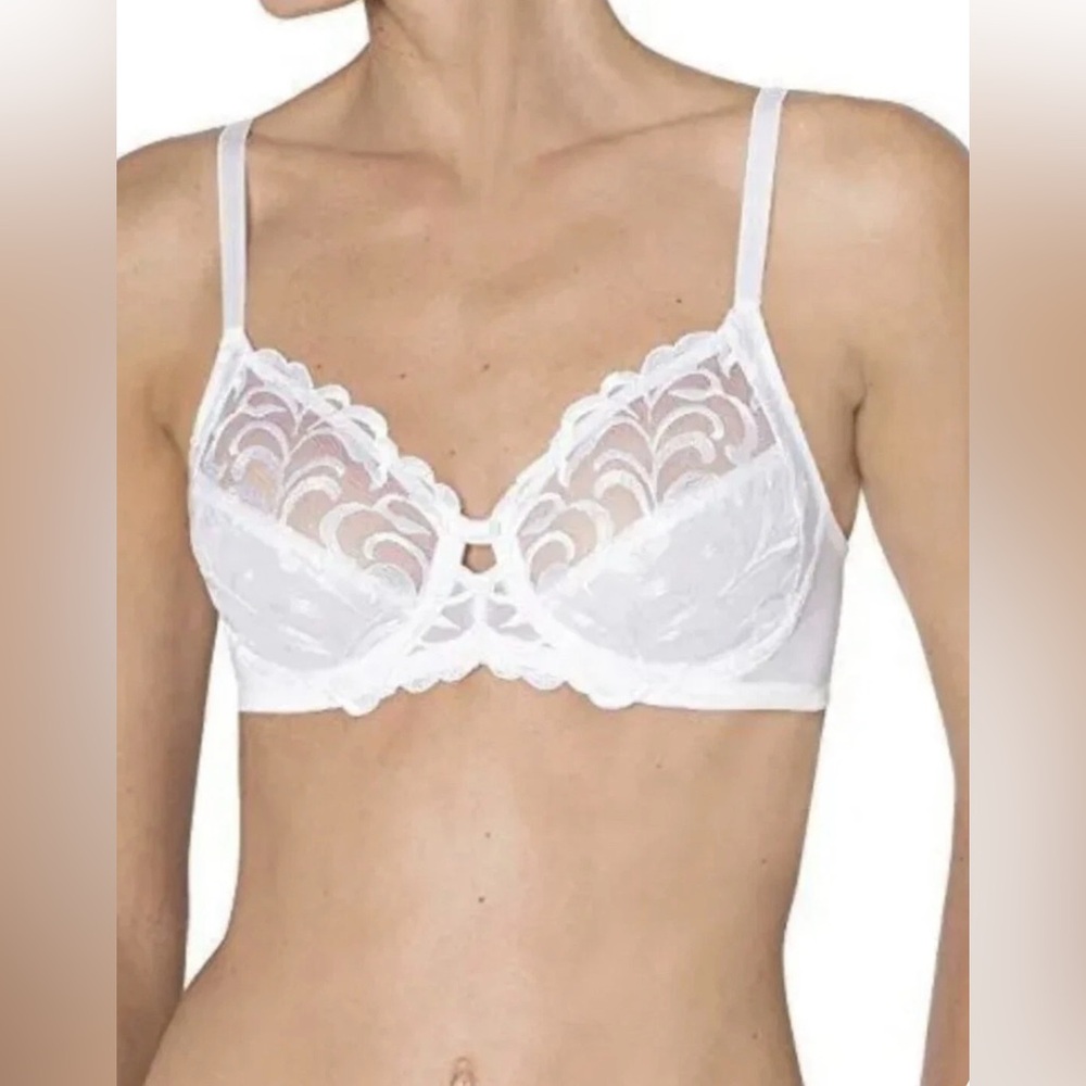 ***TRIUMPH***Modern Finesse W02 Wired Bra WHITE US 42 G NEW